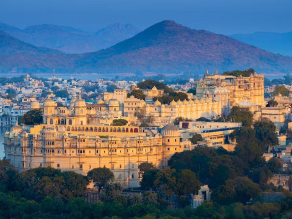 Hotel Aaradhya Udaipur Exterior photo